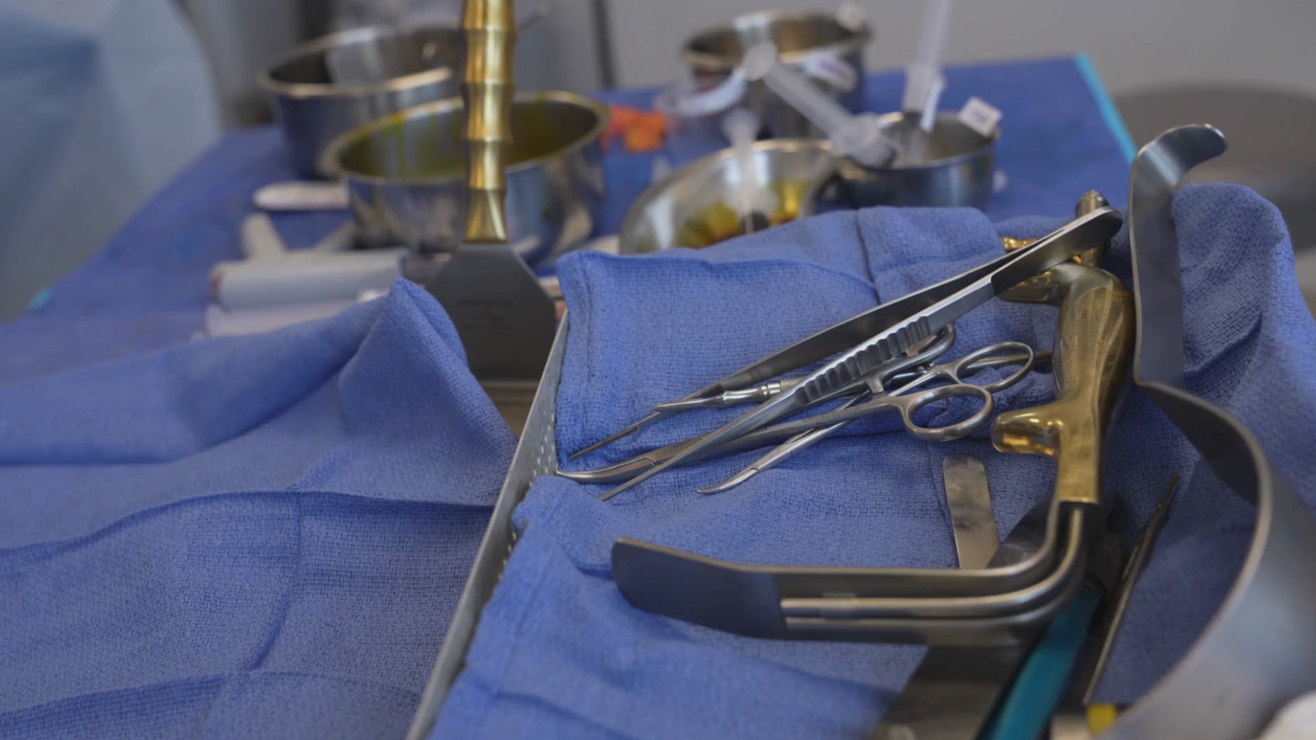 Load video: Active tension offloading device, Brijjit, is used to prevent wound dehiscence, wound breakdown, and leave smaller scars in plastics and orthopedic surgery.